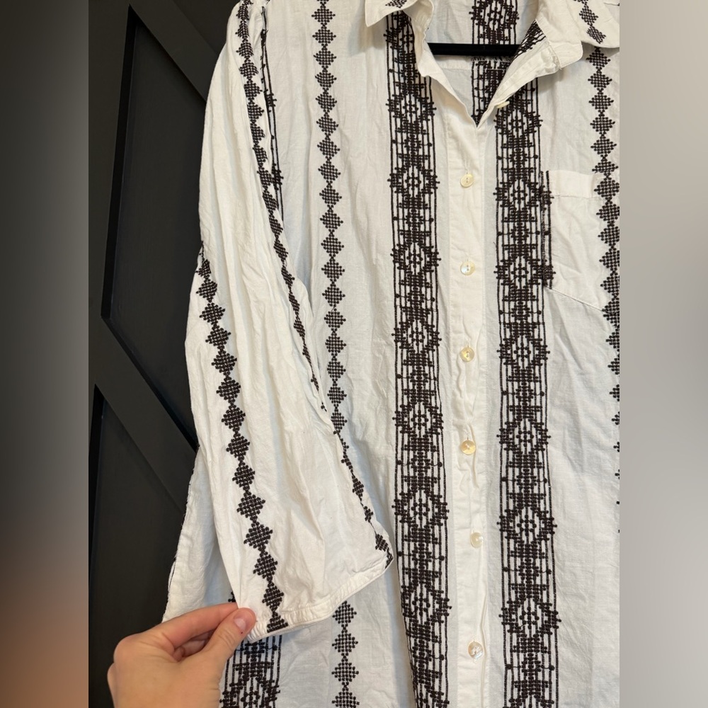 Julia Amory Husband Shirt in White with Brown Embroidery, Size XL - Picture 5 of 10